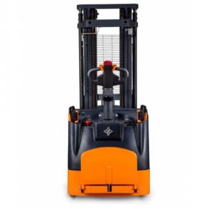 ZOWELL XE 1545 самоходный штабелер 1,5 тонны 4,5 метра