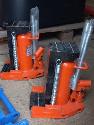 Подкатные тележки / домкрат